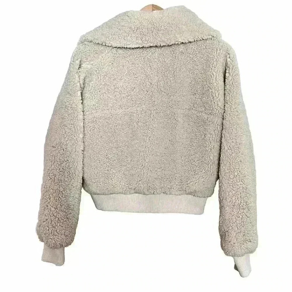 Lou & Grey Sherpa Jacket Size XS Cream Ivory Cropped Large Collar - Picture 6 of 6